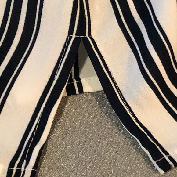 NWOT LOFT Pullover Blouse - Picture 5 of 5